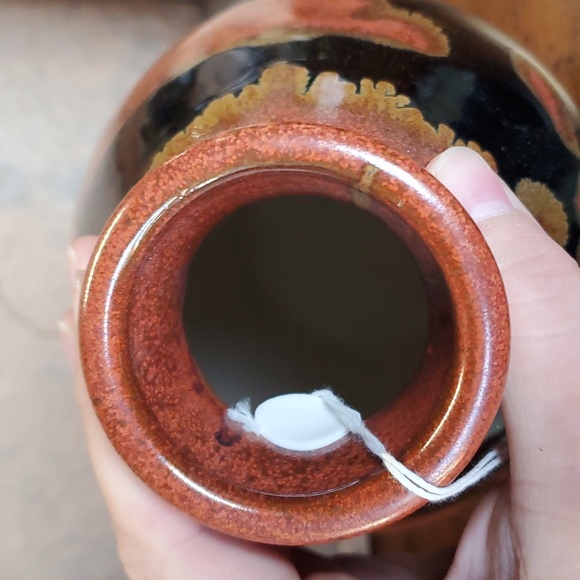 Shiwan Handmade Vase - Picture 3 of 6